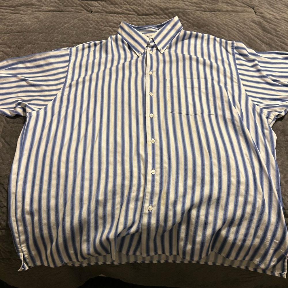 Kenneth Cole XL short sleeve button down